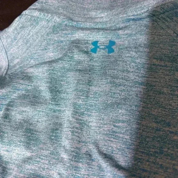 Women’s Under Armour Golf Shirt - Picture 6 of 7